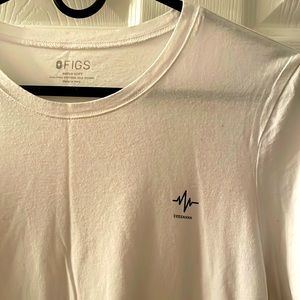 Figs white underscrub, size medium